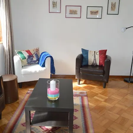 Domus Perfeito Apartment *
